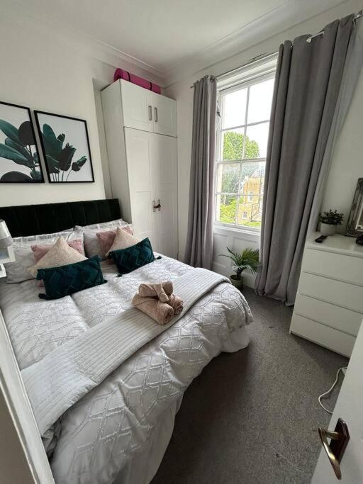 One Bedroom Flat In The Heart Of Islington London Exterior photo